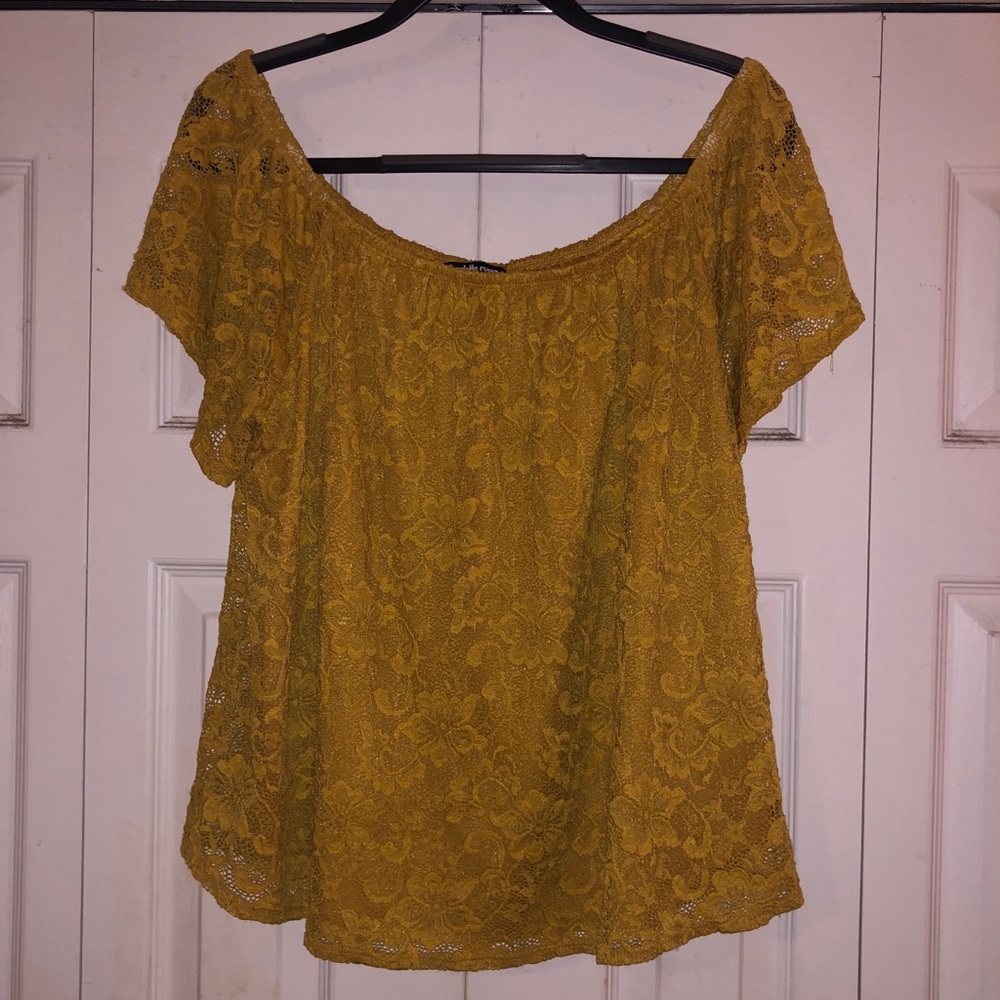 Charlotte Russe floral lace blouse